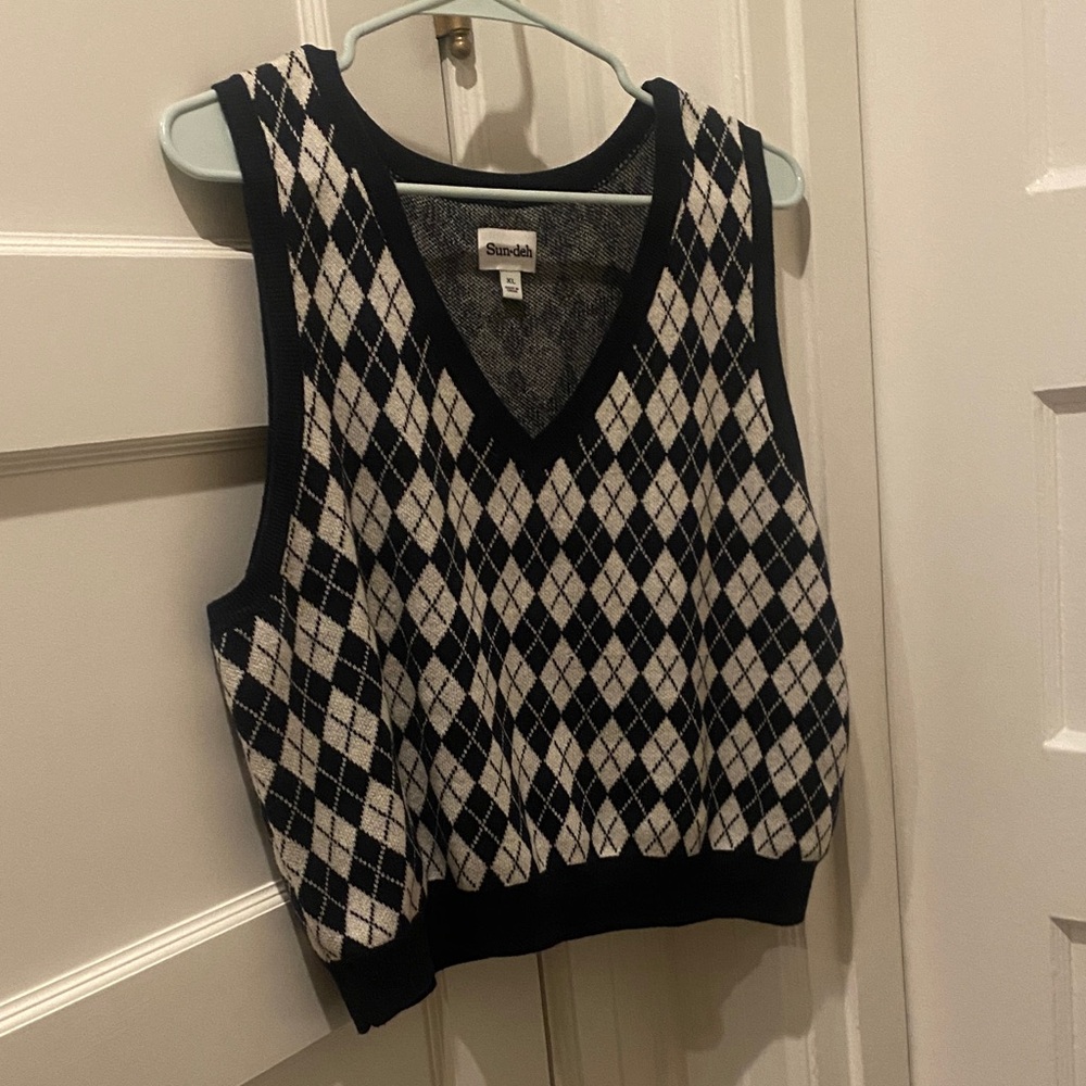 Aritzia Black and White Argyle Sweater Vest